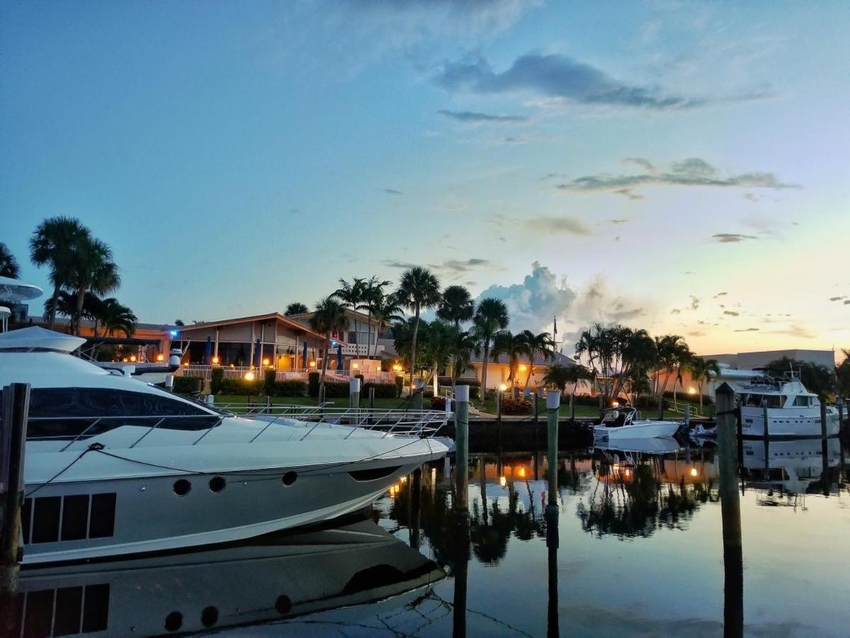 Luxury Private Beach Water-Side Ocean Baby Escape!! Appartamento Pompano Beach Esterno foto